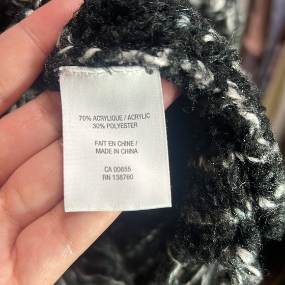 REITMANS Fuzzy Black Knit Sweater Oversize Small Cable Knit Pullover Tied Hem - Picture 9 of 9